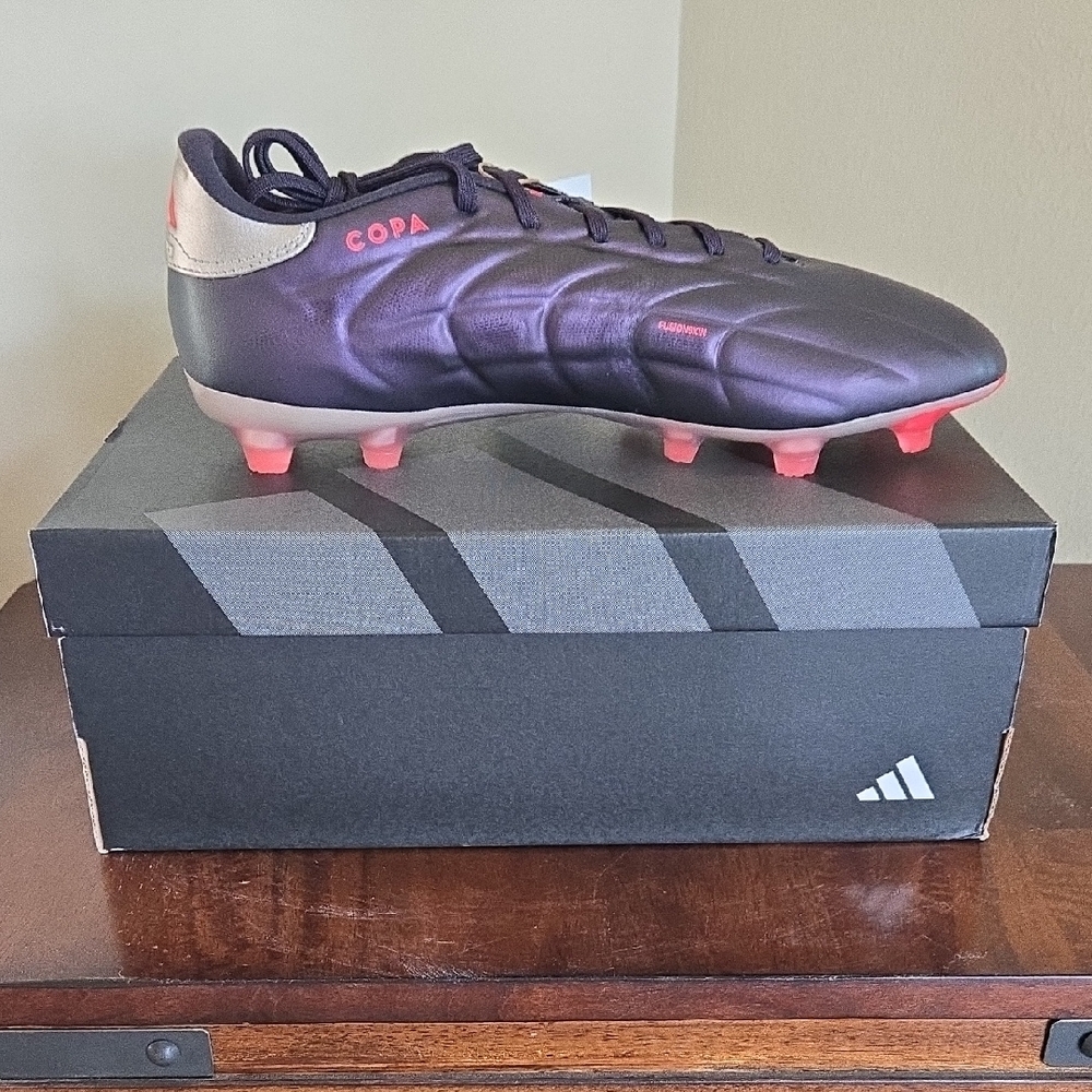 Brand New Adidas Soccer Shoe Purple/Silver